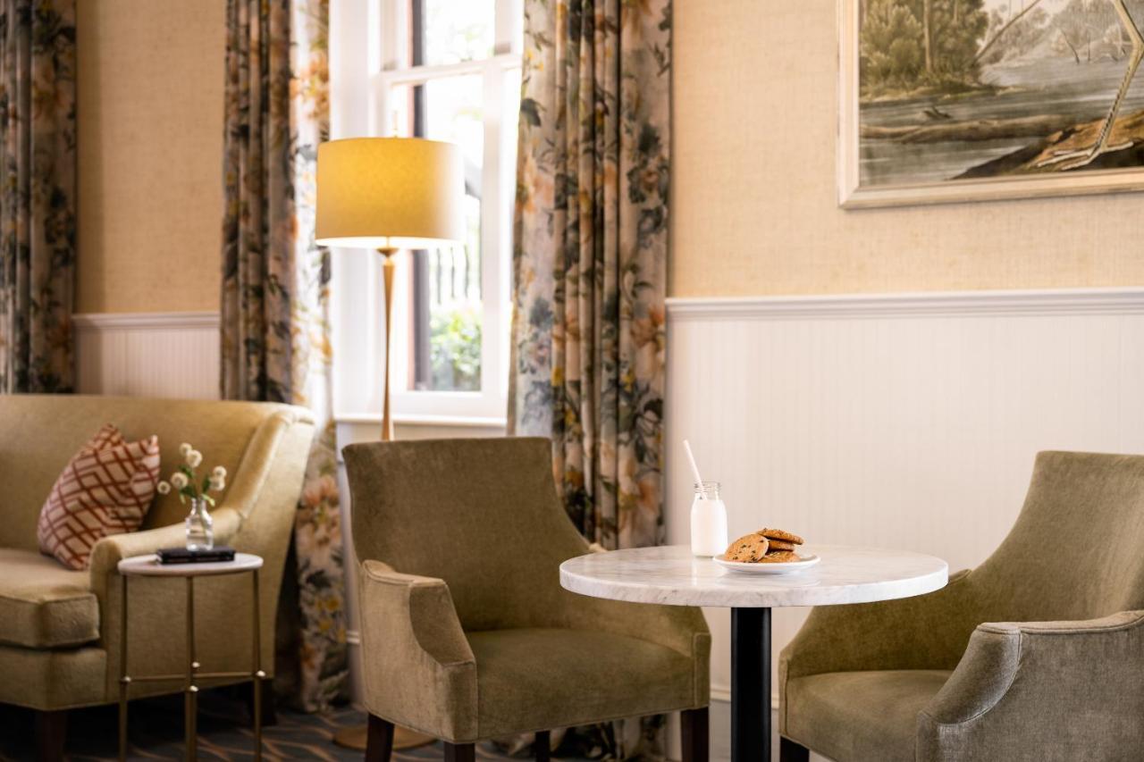 Meeting Street Inn Charleston Room photo