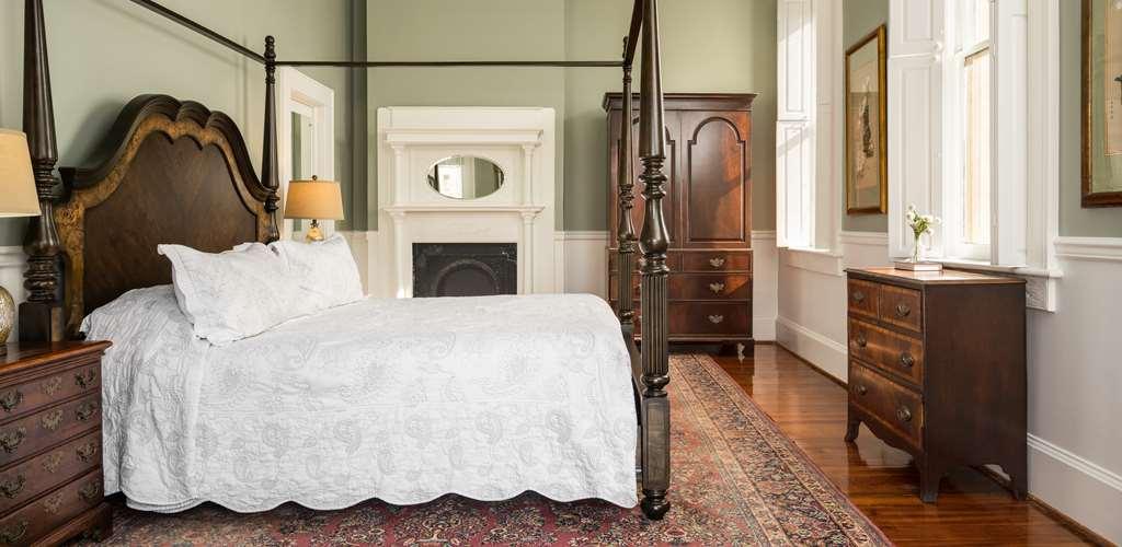 Meeting Street Inn Charleston Room photo